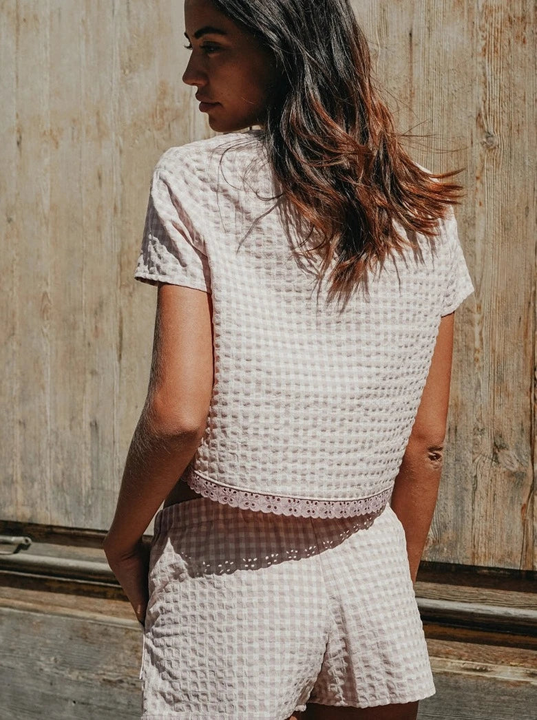 Short Minara