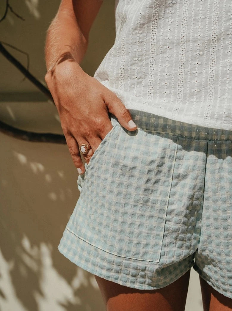 Short Minara